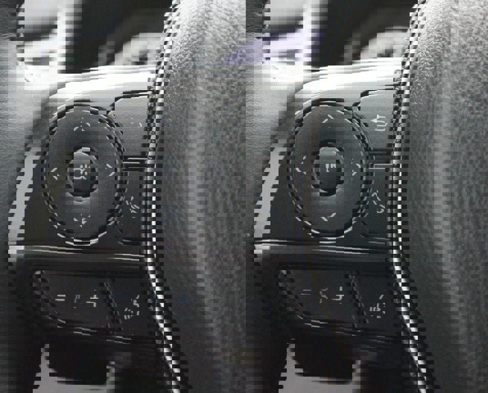 Used 2024 Toyota Camry SE image 9