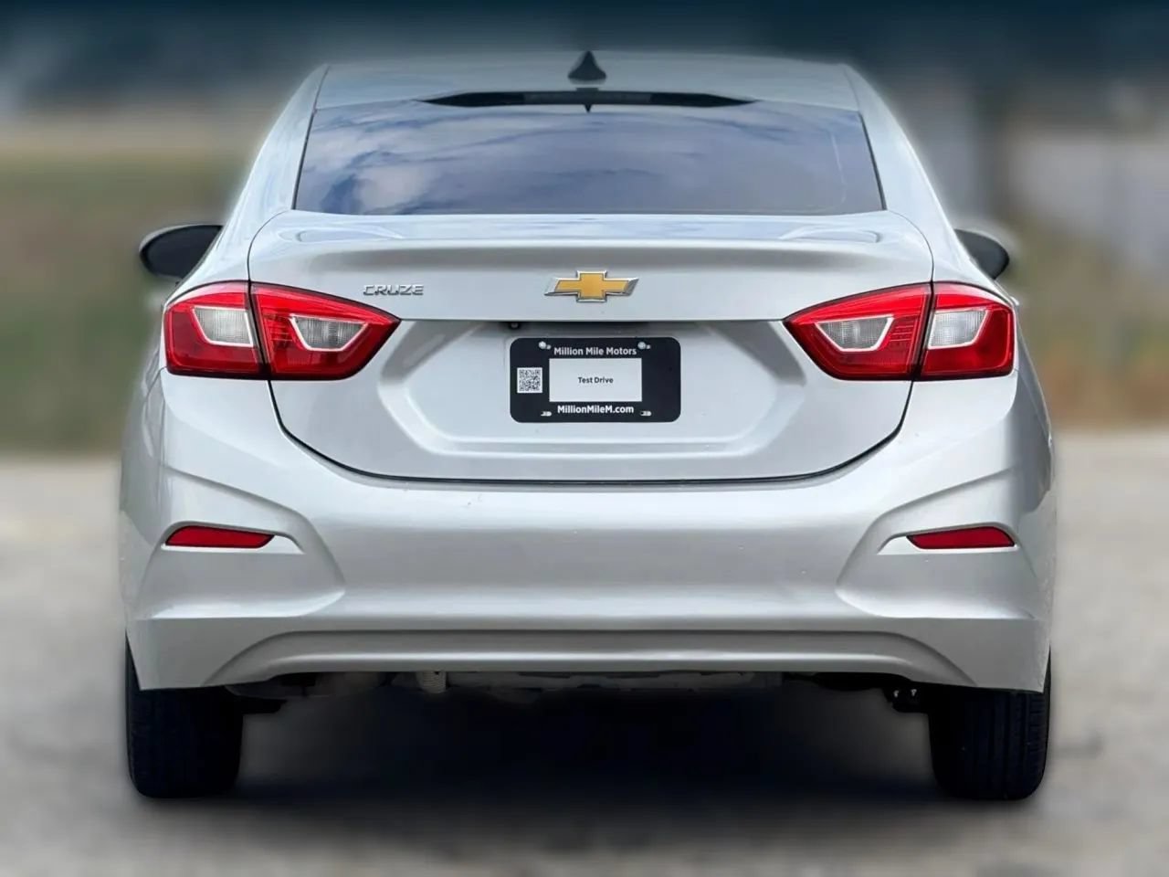 Used 2018 Chevrolet Cruze LS FWD image 4