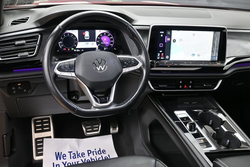 Used 2024 Volkswagen Atlas Cross Sport SEL R-Line AWD/4WD image 25