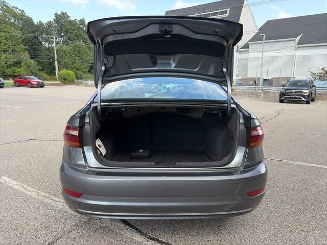Used 2019 Volkswagen Jetta SE w/ Cold Weather Package FWD image 6
