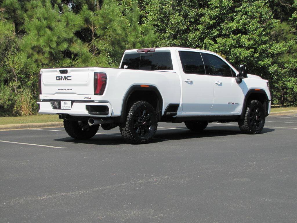 Used 2024 GMC Sierra 2500 AT4 w/ AT4 Premium Plus Package AWD/4WD image 6