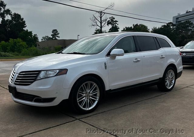 Used 2019 Lincoln MKT AWD image 11