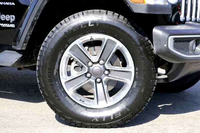 Used 2022 Jeep Wrangler Unlimited Sahara AWD/4WD image 2
