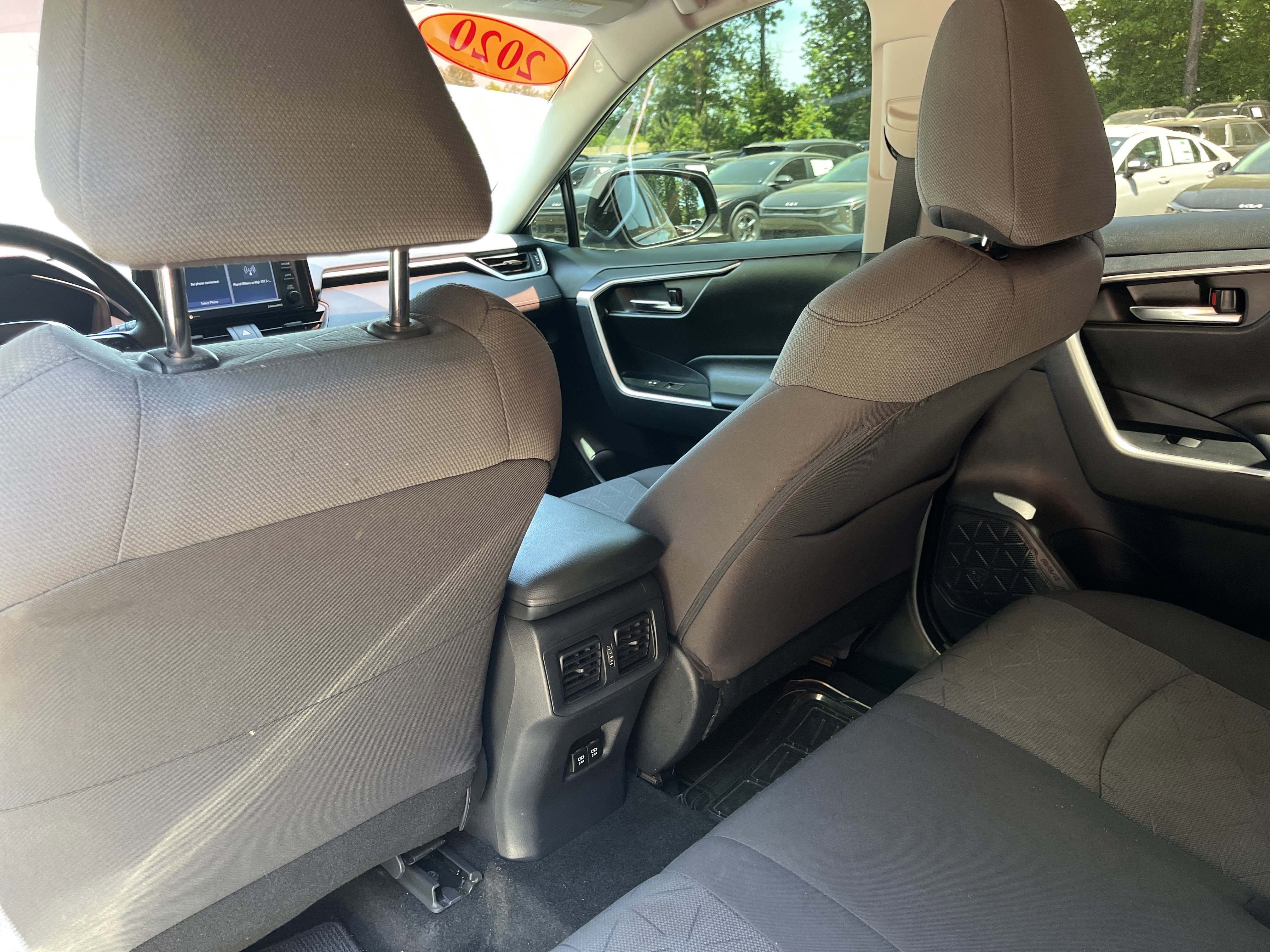 Used 2020 Toyota RAV4 XLE FWD image 18