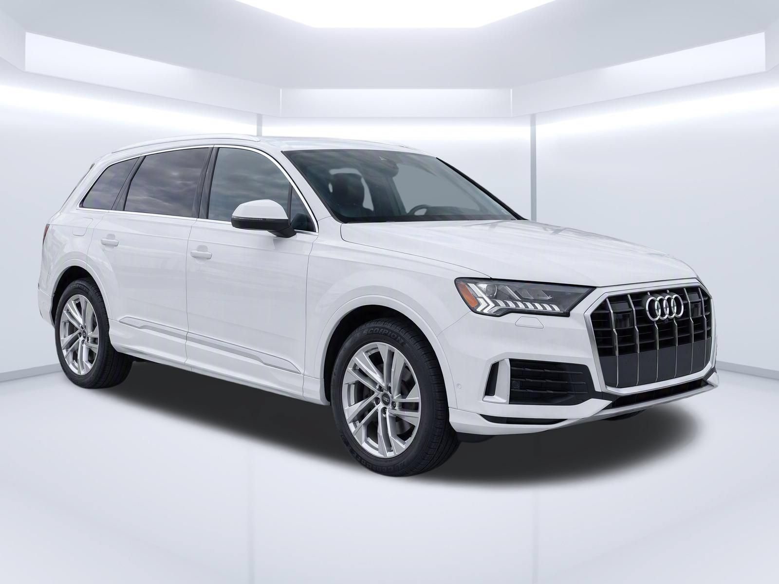 Used 2023 Audi Q7 2.0T Premium Plus w/ Premium Plus Package AWD/4WD image 2