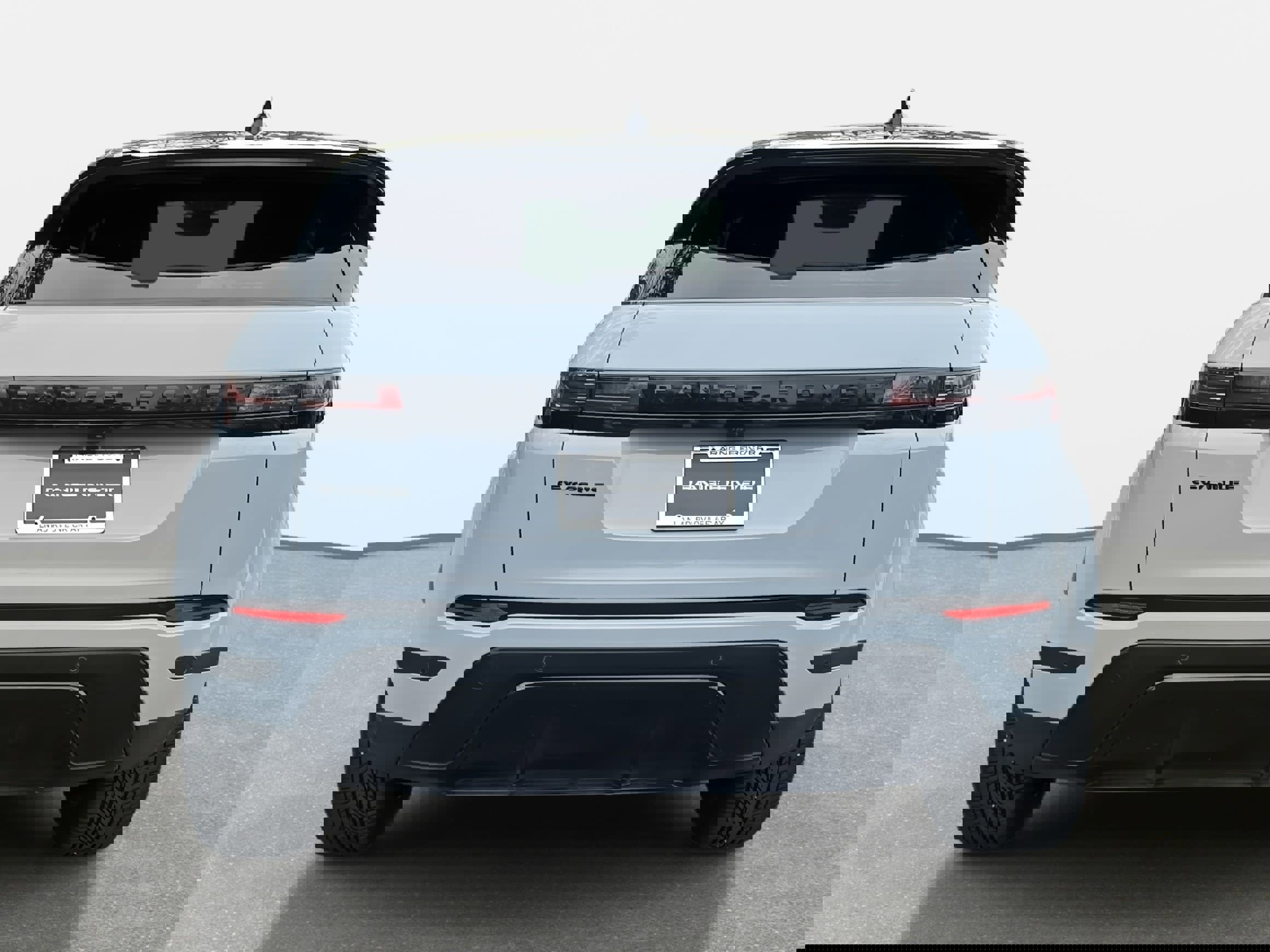 Used 2025 Land Rover Range Rover Evoque S image 6