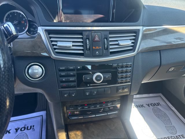 Used 2010 Mercedes-Benz E 550 4MATIC Sedan image 20