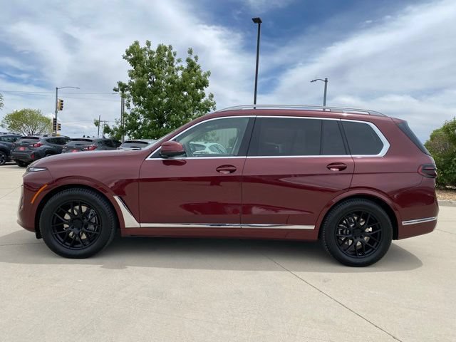 Used 2025 BMW X7 xDrive40i w/ Premium Package AWD/4WD image 2