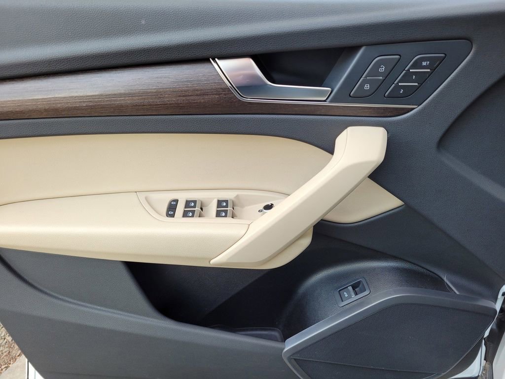 Used 2023 Audi Q5 2.0T Premium image 22