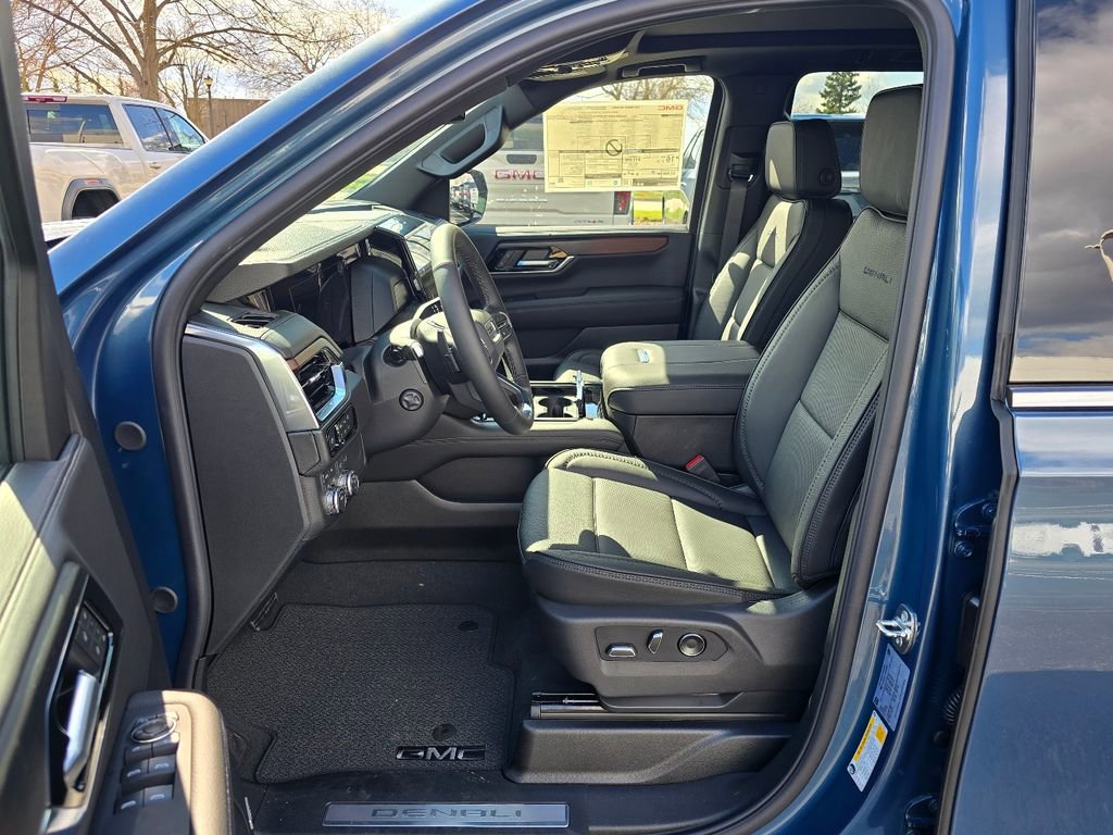 New 2026 GMC Yukon XL Denali w/ Sun & Power Step Package AWD/4WD image 15