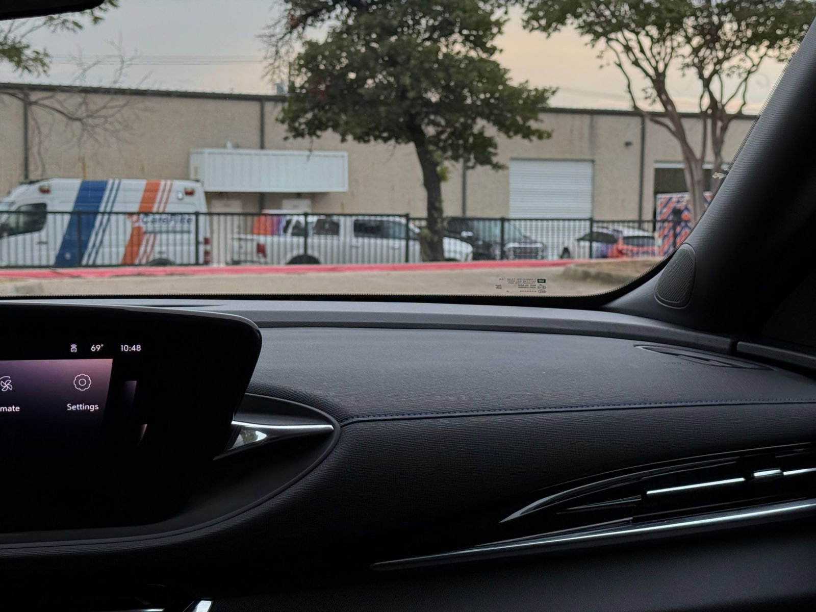 Used 2025 Buick Envista Sport Touring image 35