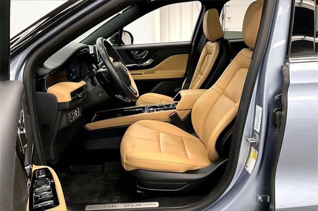 Used 2022 Lincoln Corsair Reserve w/ Luxury Package image 21