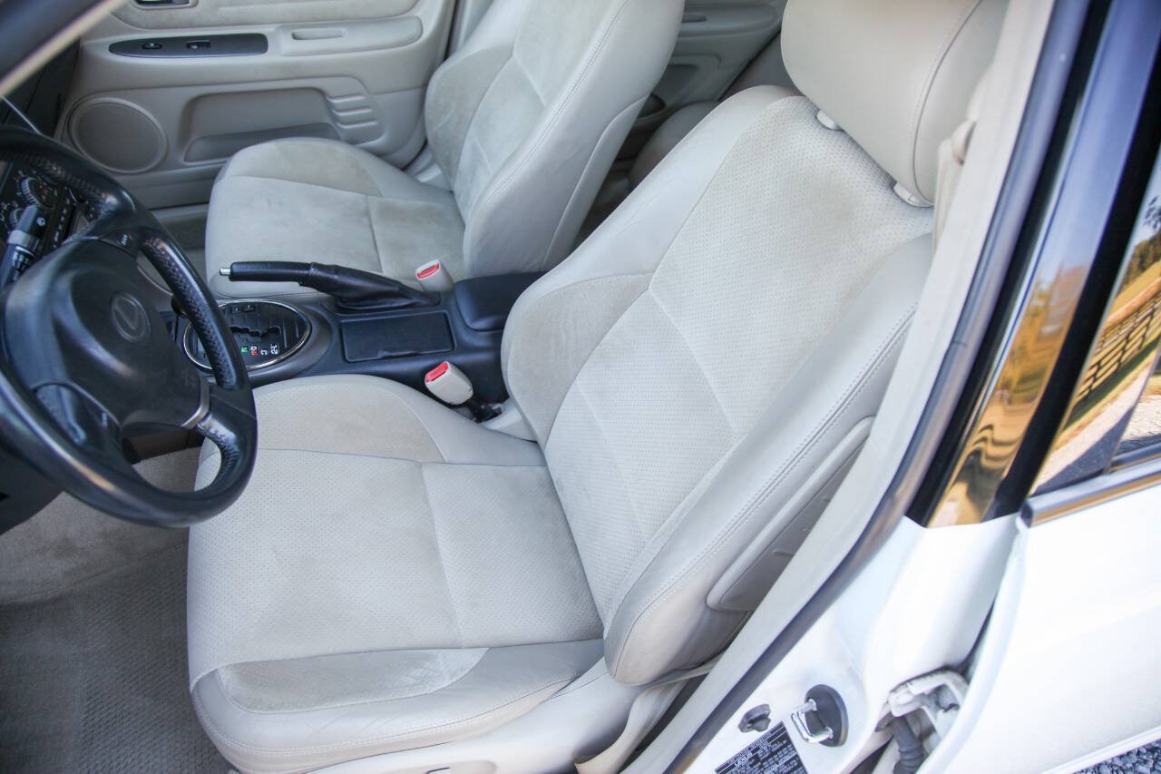 Used 2001 Lexus IS 300 w/ Leather Trim Pkg RWD image 32