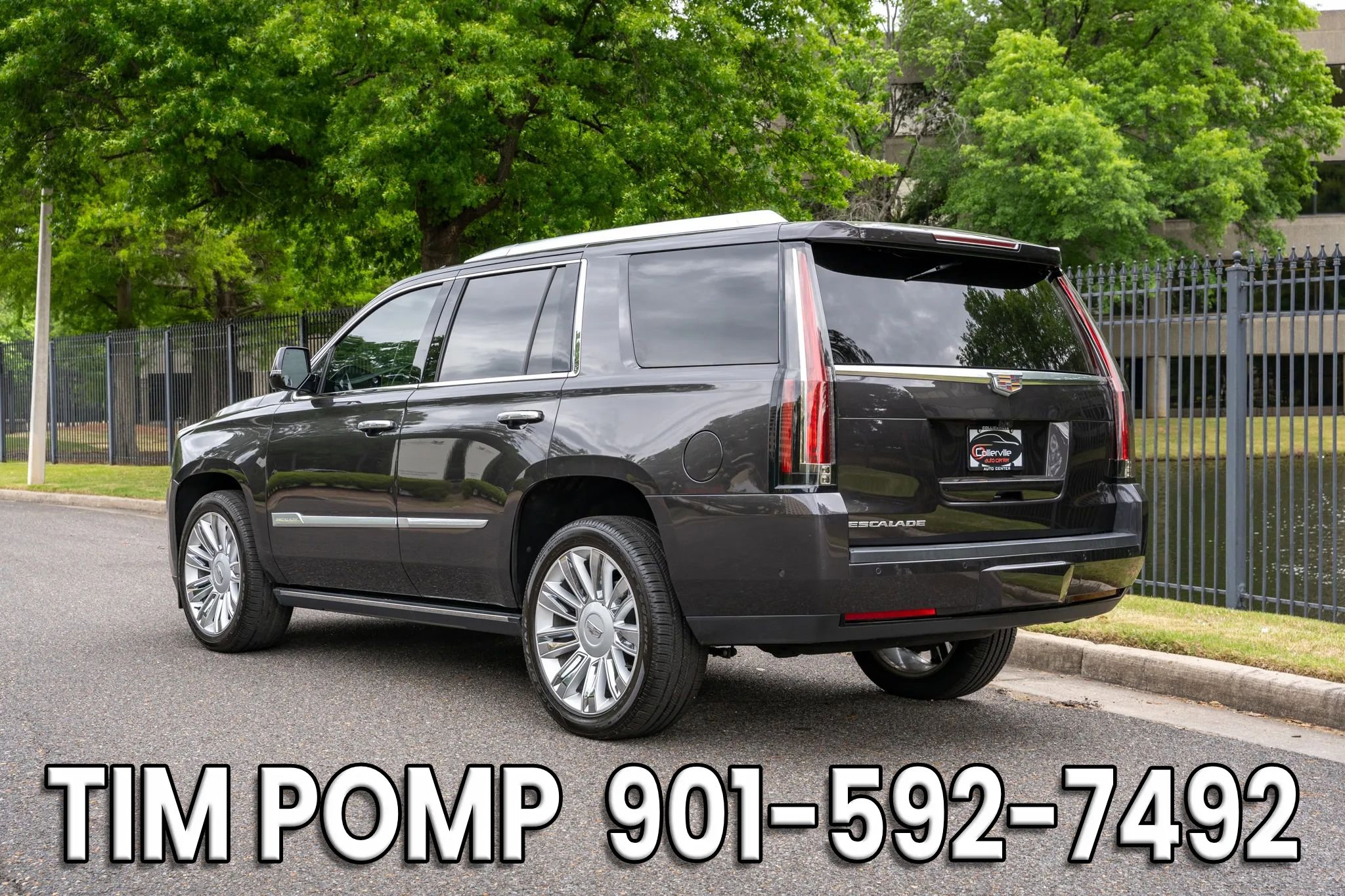 Used 2018 Cadillac Escalade Platinum AWD/4WD image 8