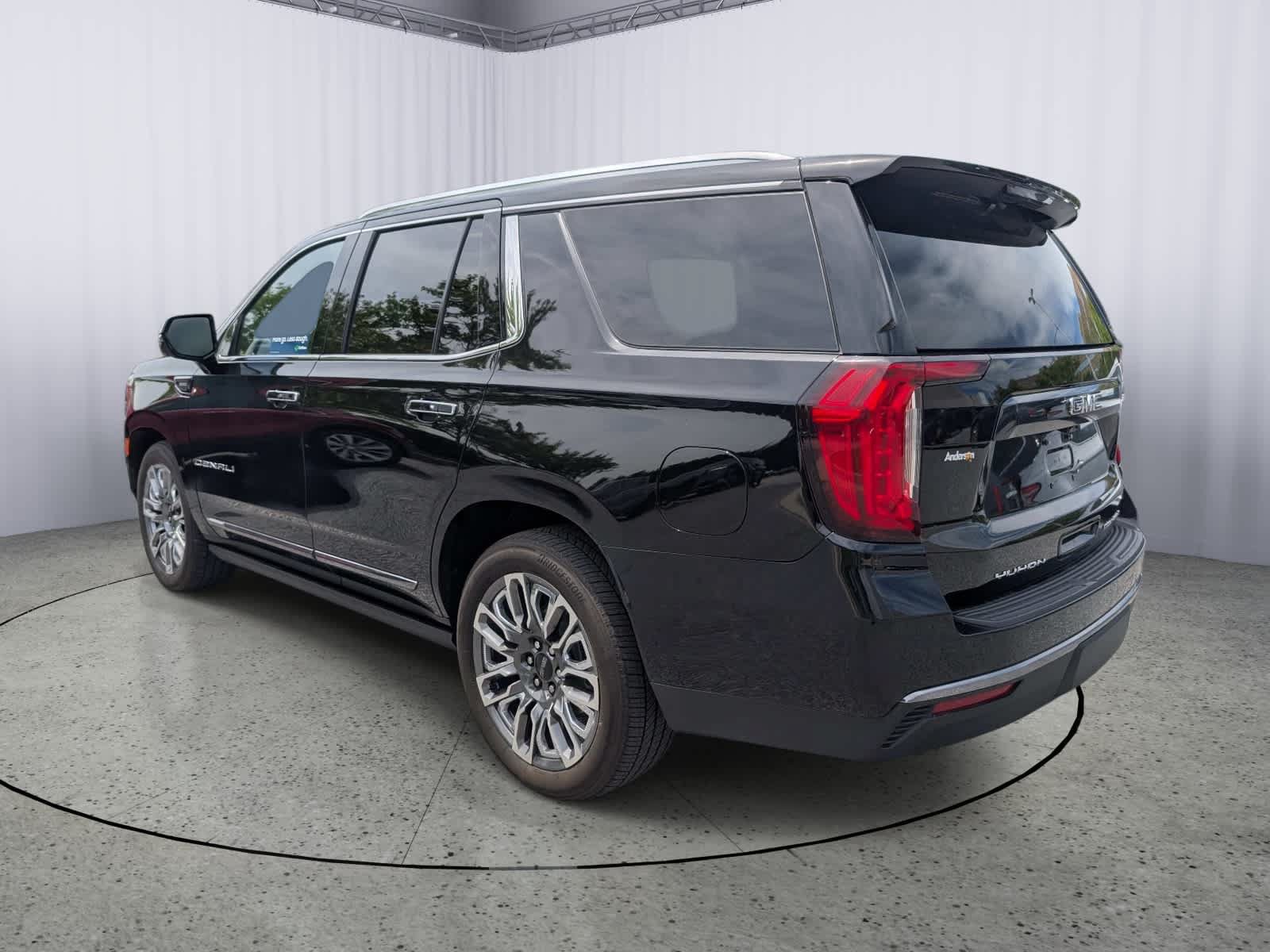Certified 2024 GMC Yukon Denali Ultimate AWD/4WD image 4