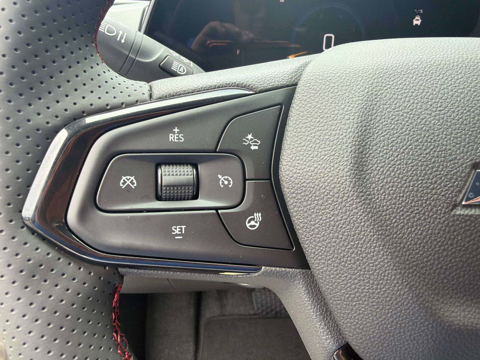 New 2026 Chevrolet Trax RS w/ Driver Confidence Package FWD image 14