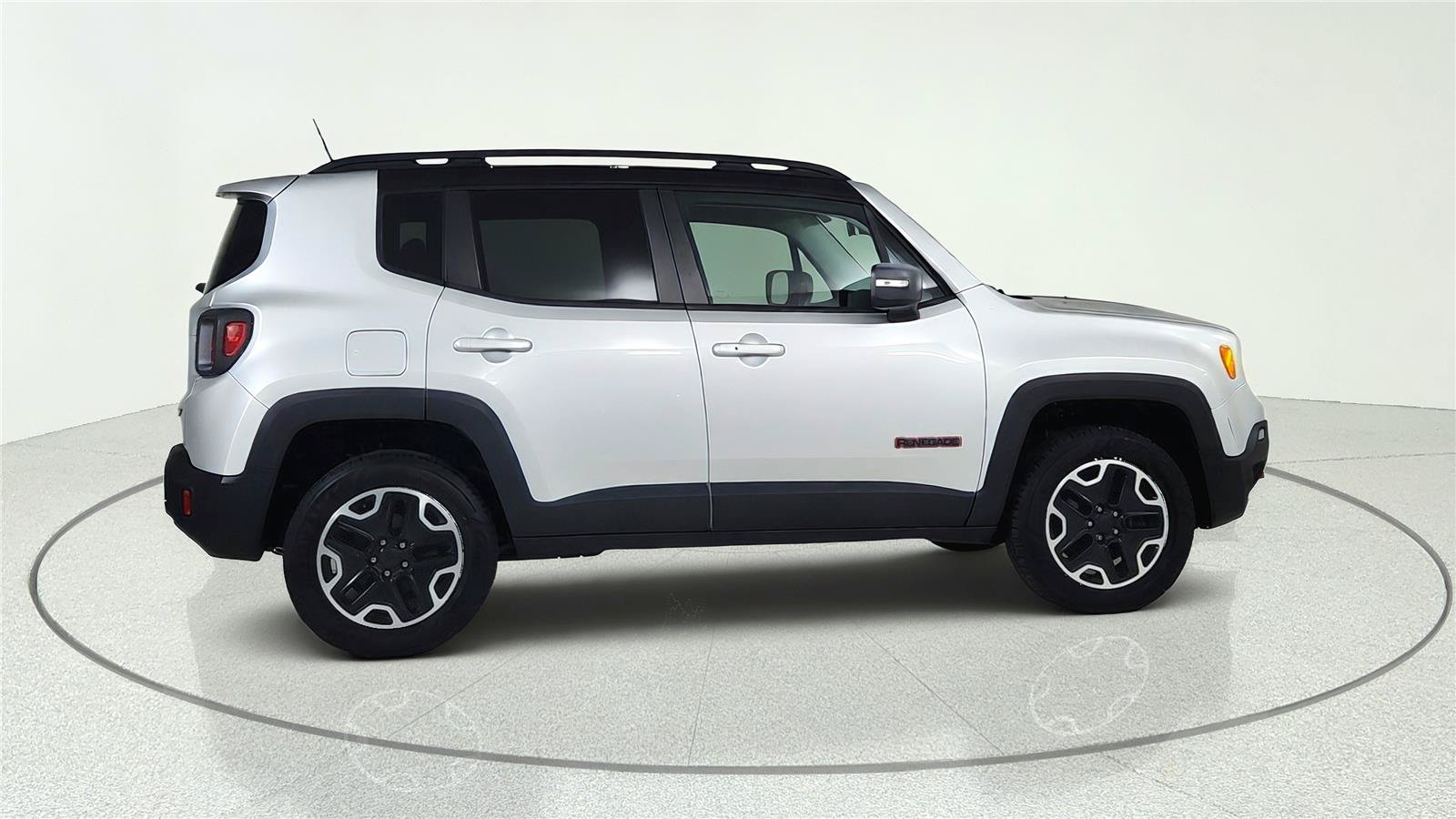 Used 2016 Jeep Renegade Trailhawk AWD/4WD image 7