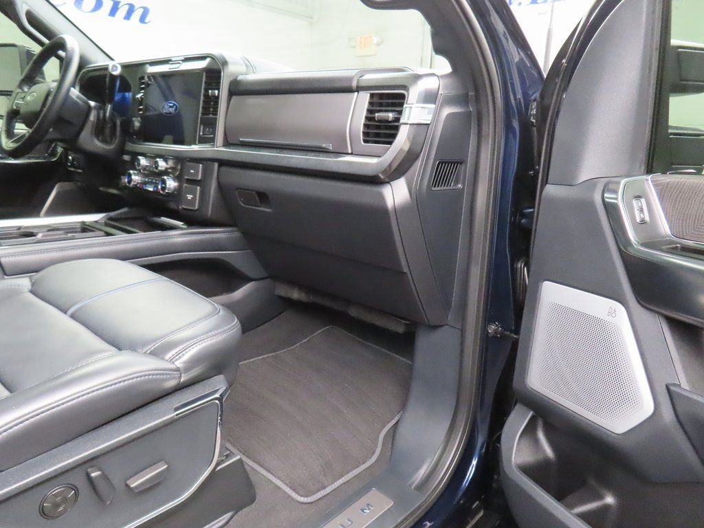 Used 2025 Ford F350 Platinum AWD/4WD image 41