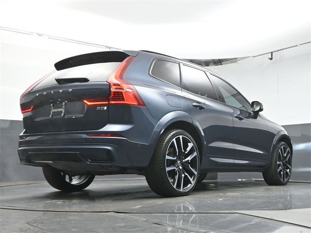 Certified 2023 Volvo XC60 B5 Ultimate FWD image 39