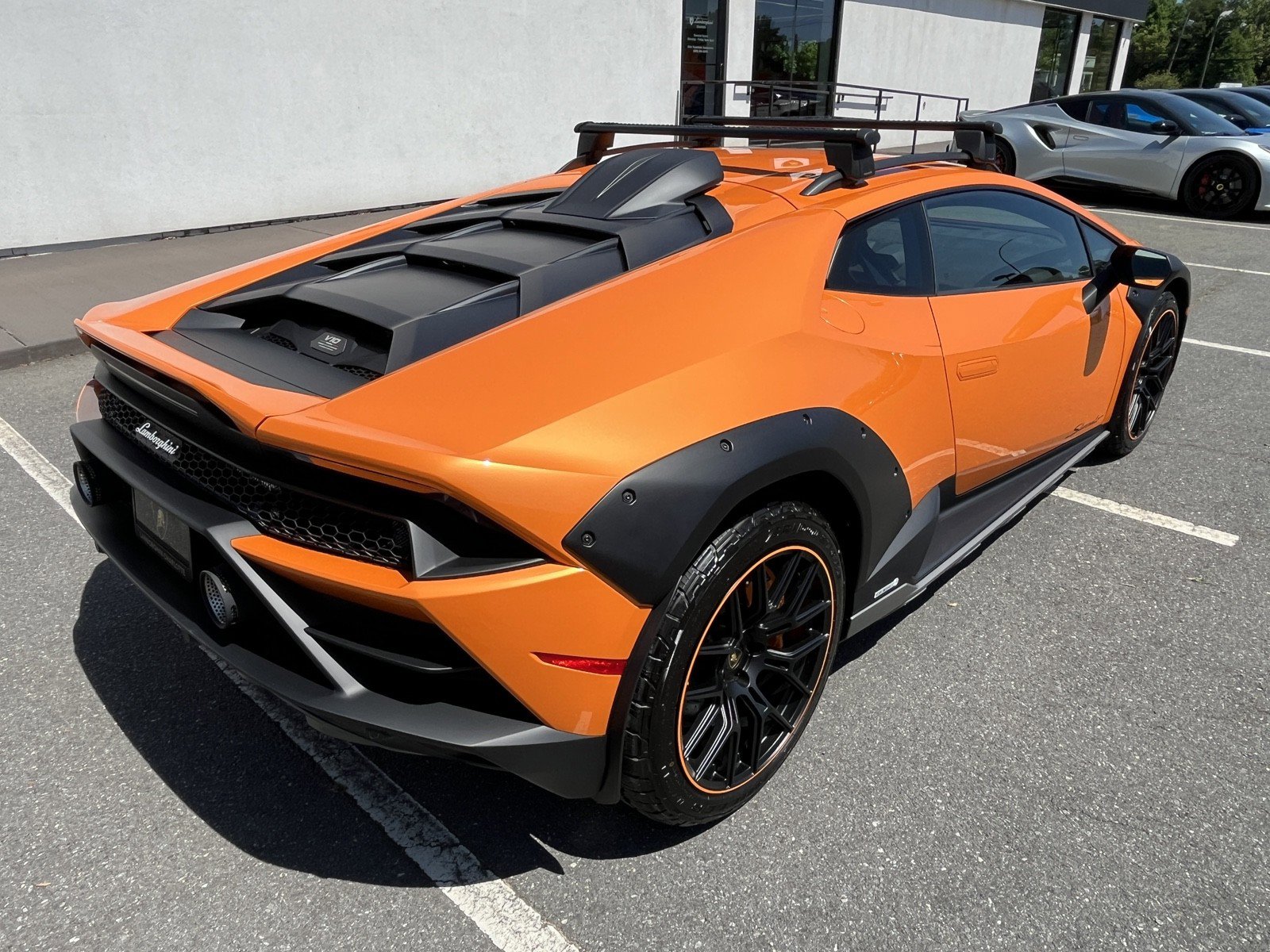 Used 2024 Lamborghini Huracan Sterrato image 5