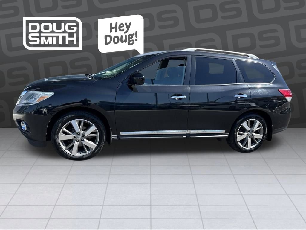 Used 2016 Nissan Pathfinder Platinum w/ Family Entertainment Package AWD/4WD image 1