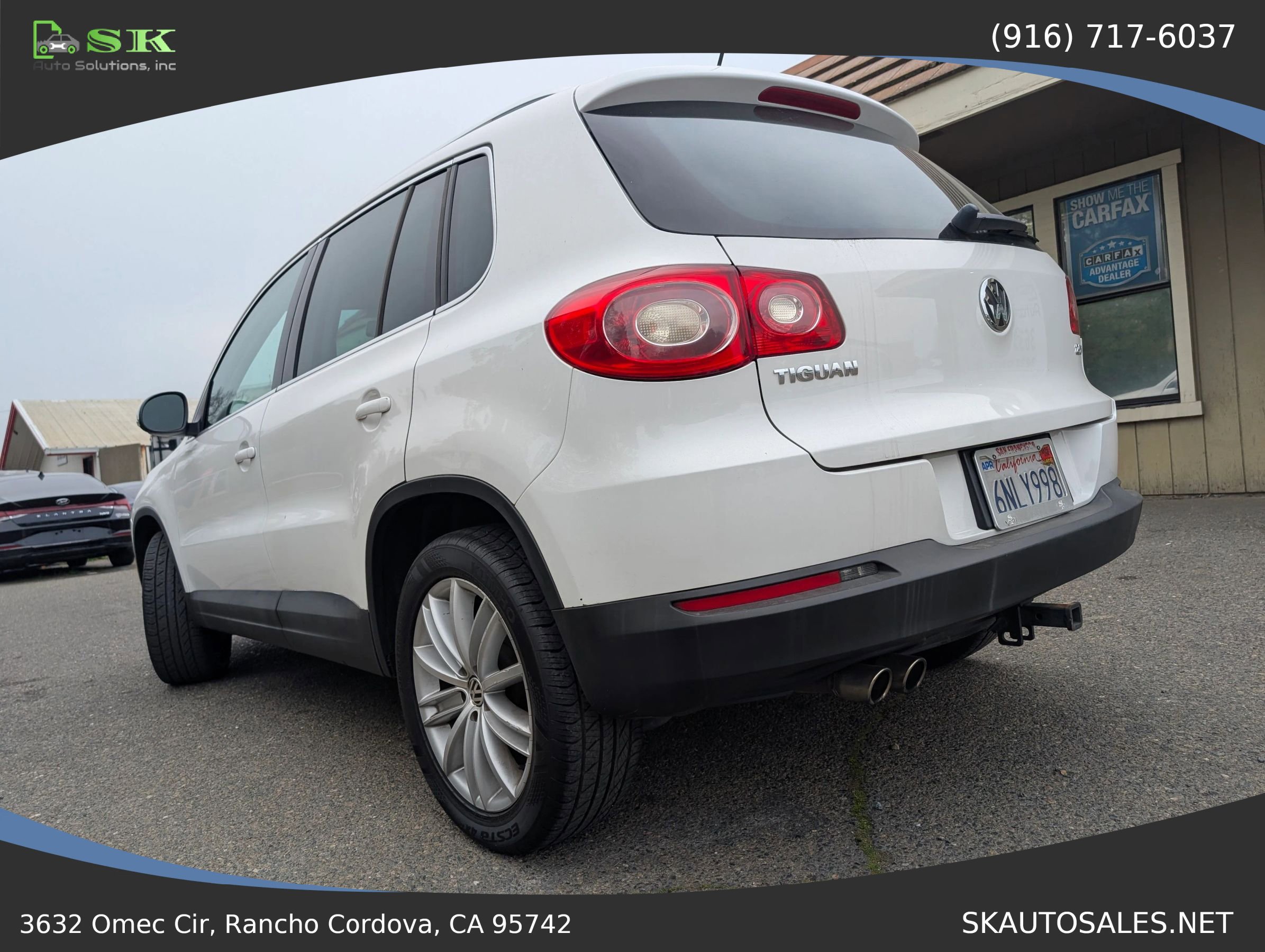 Used 2011 Volkswagen Tiguan S image 9