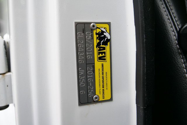 Used 2016 Jeep Wrangler Unlimited Rubicon AWD/4WD image 10