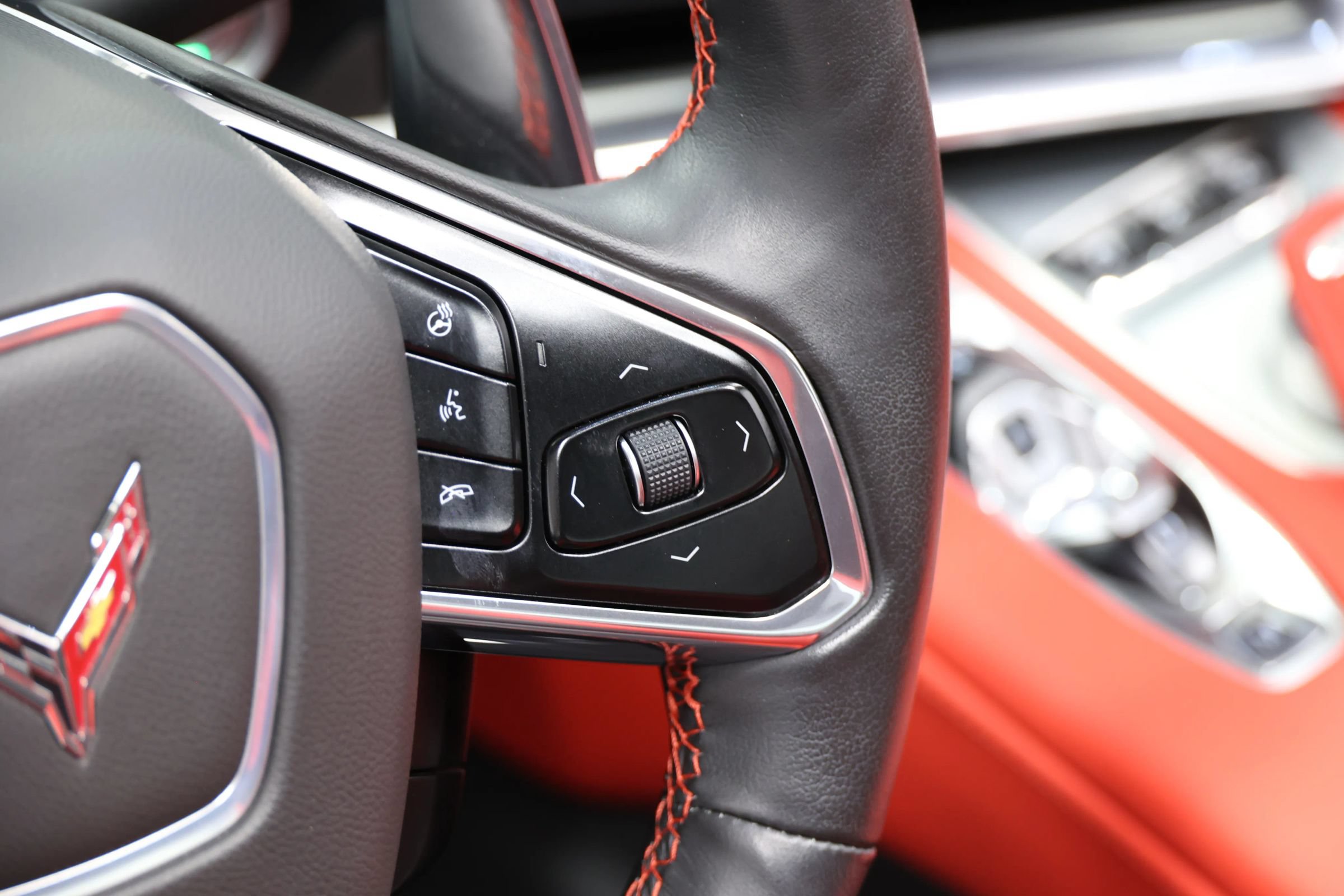 Used 2020 Chevrolet Corvette Stingray Preferred Cpe w/ 2LT Preferred Equipment Group RWD image 32