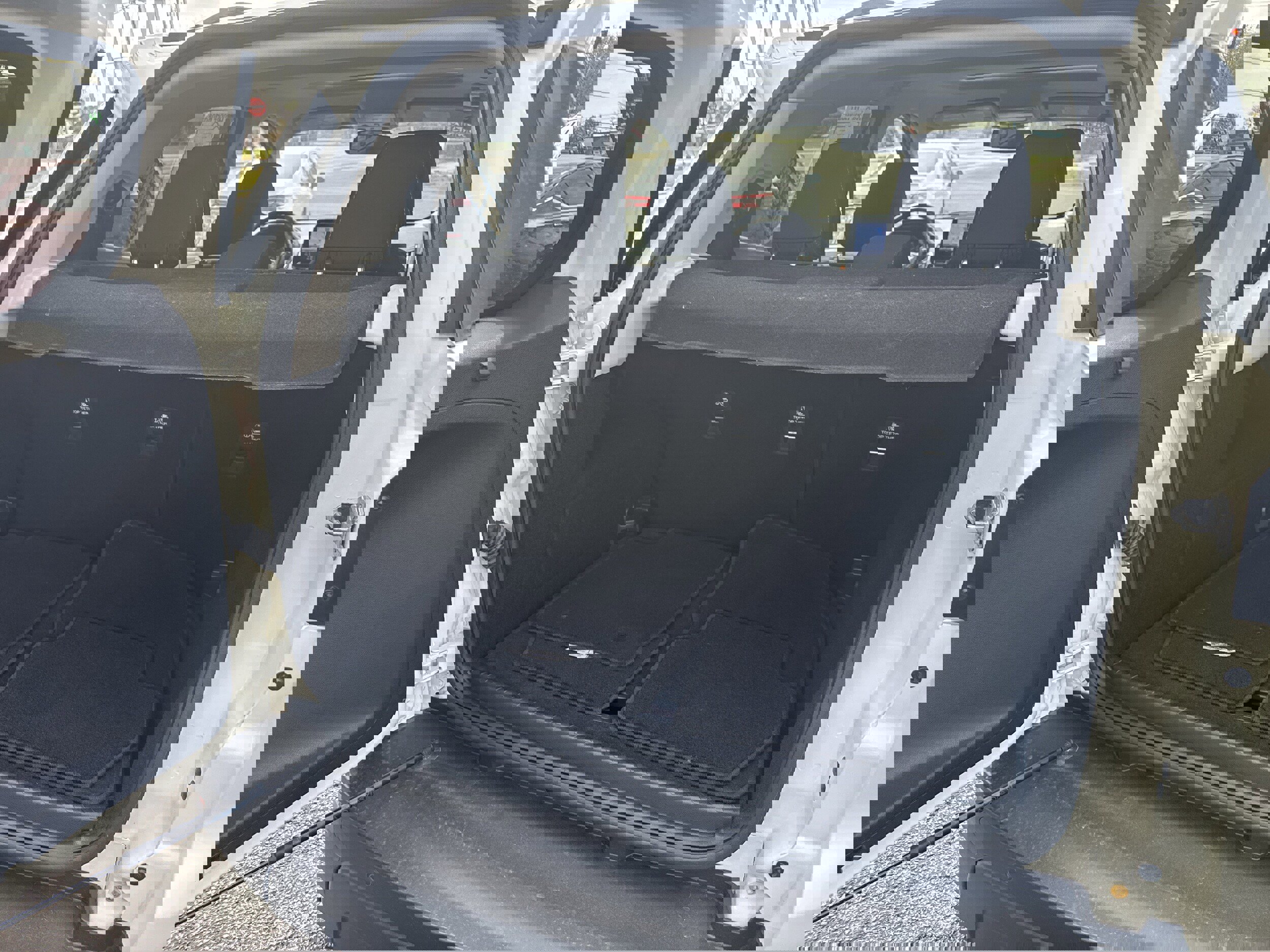 Used 2021 Ford EcoSport SE w/ SE Convenience Package image 10