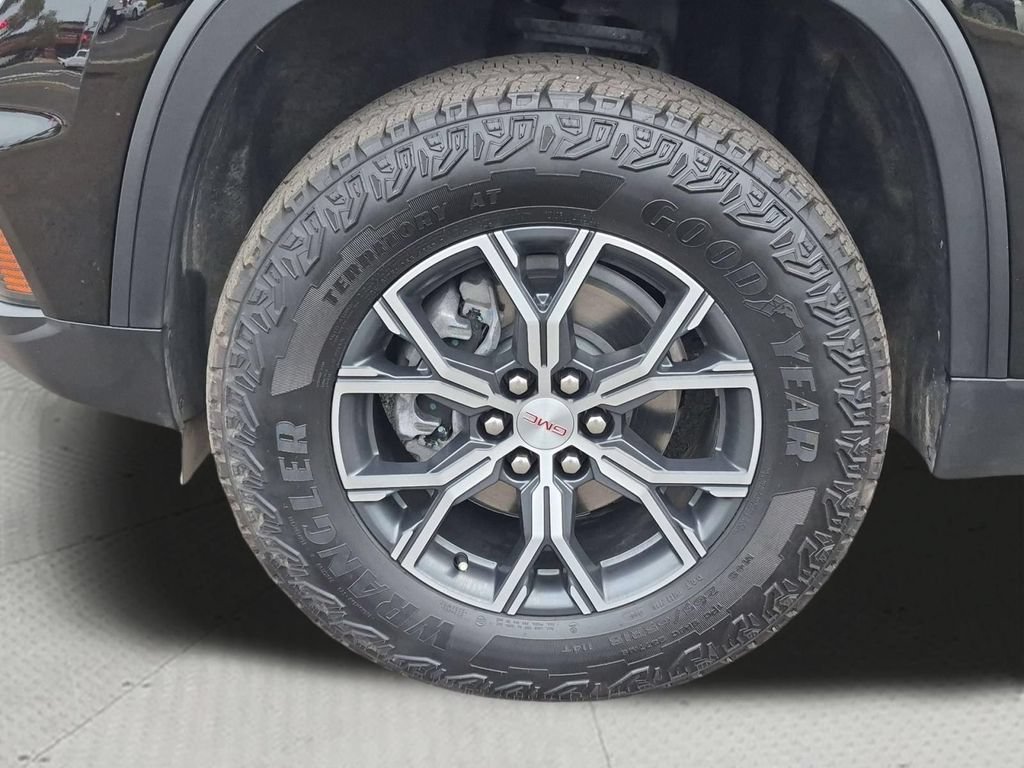 Used 2025 GMC Acadia AT4 AWD/4WD image 33