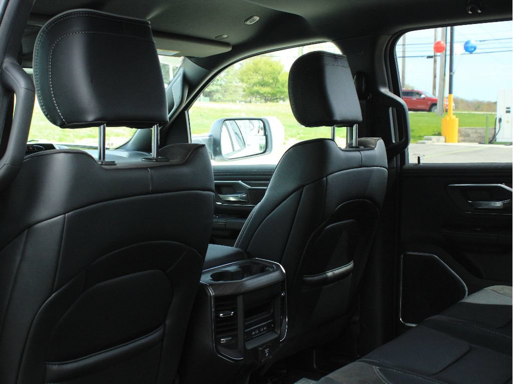 New 2026 RAM 1500 Laramie AWD/4WD image 33