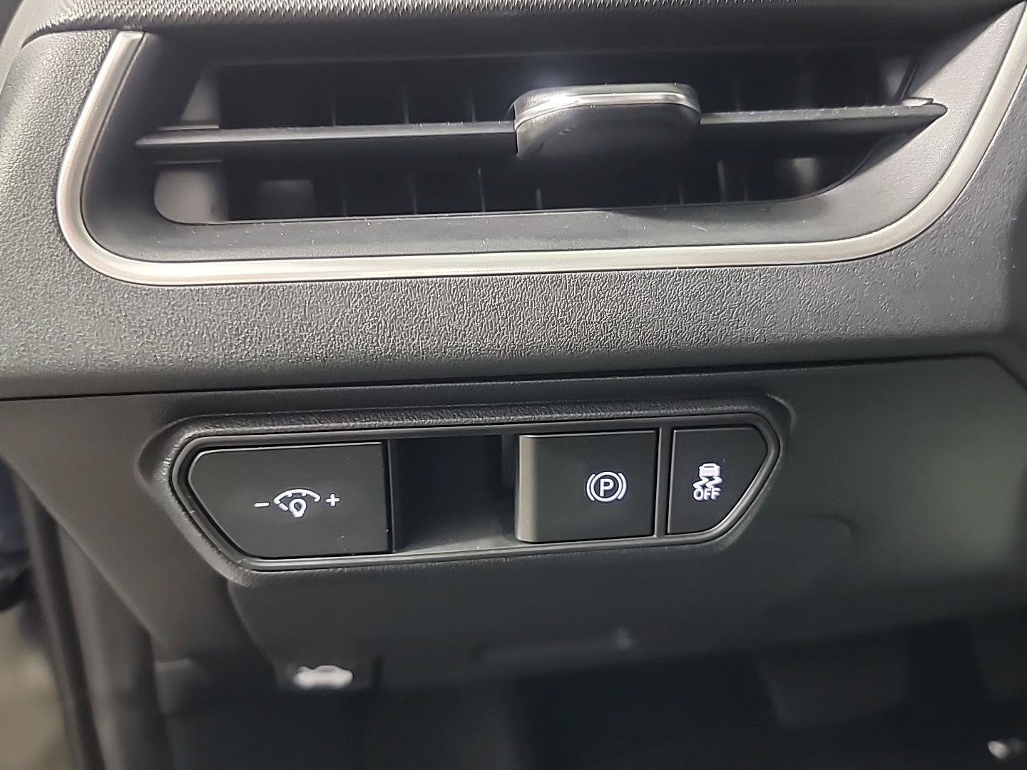 Certified 2025 Kia K4 FWD image 35