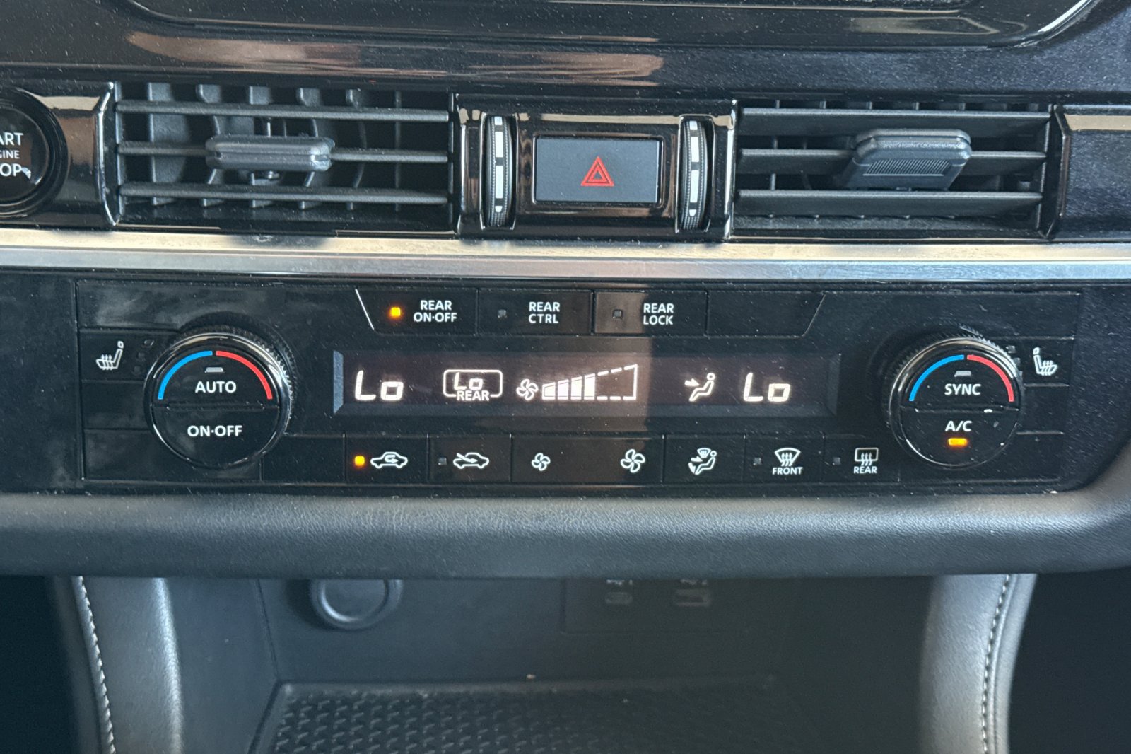 Certified 2025 Nissan Pathfinder SV AWD/4WD image 27