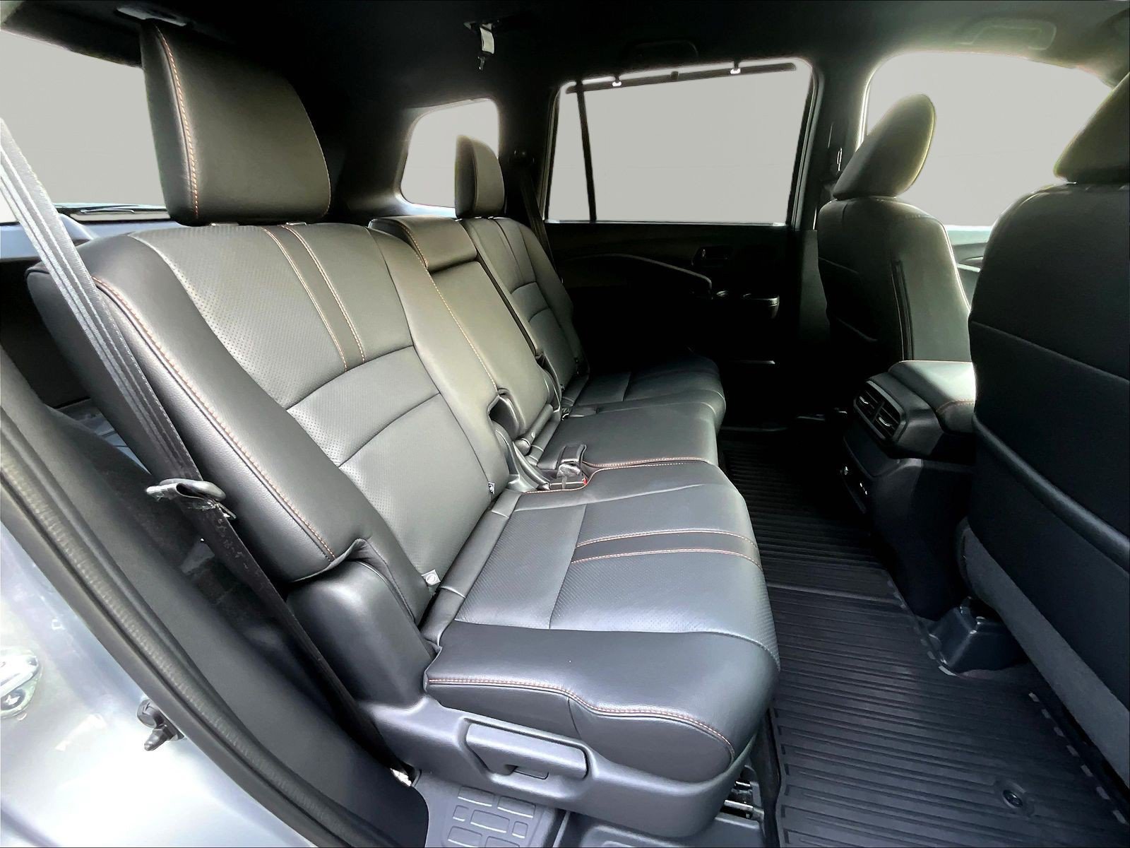Used 2025 Honda Passport TrailSport image 25