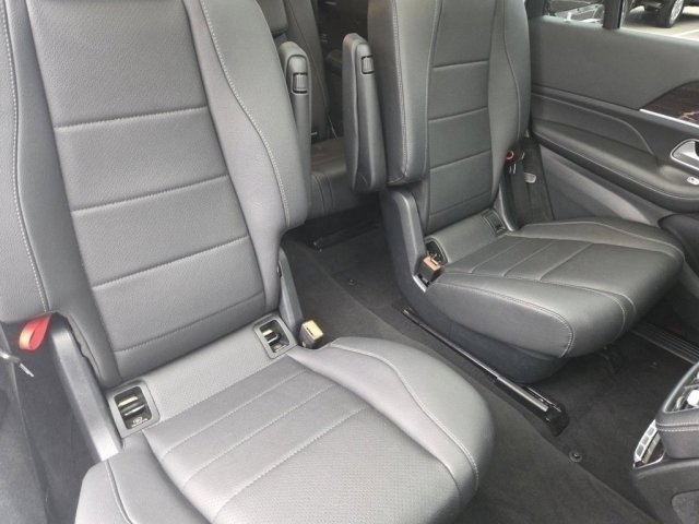Used 2023 Mercedes-Benz GLS 450 4MATIC image 43