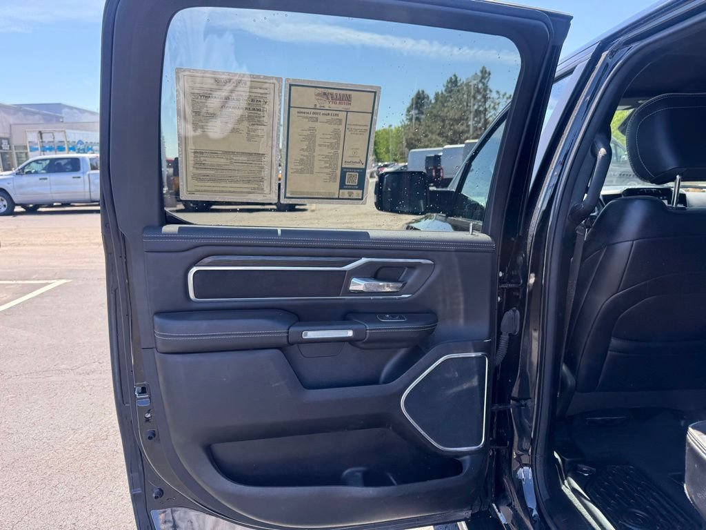 Used 2023 RAM 1500 Laramie AWD/4WD image 37