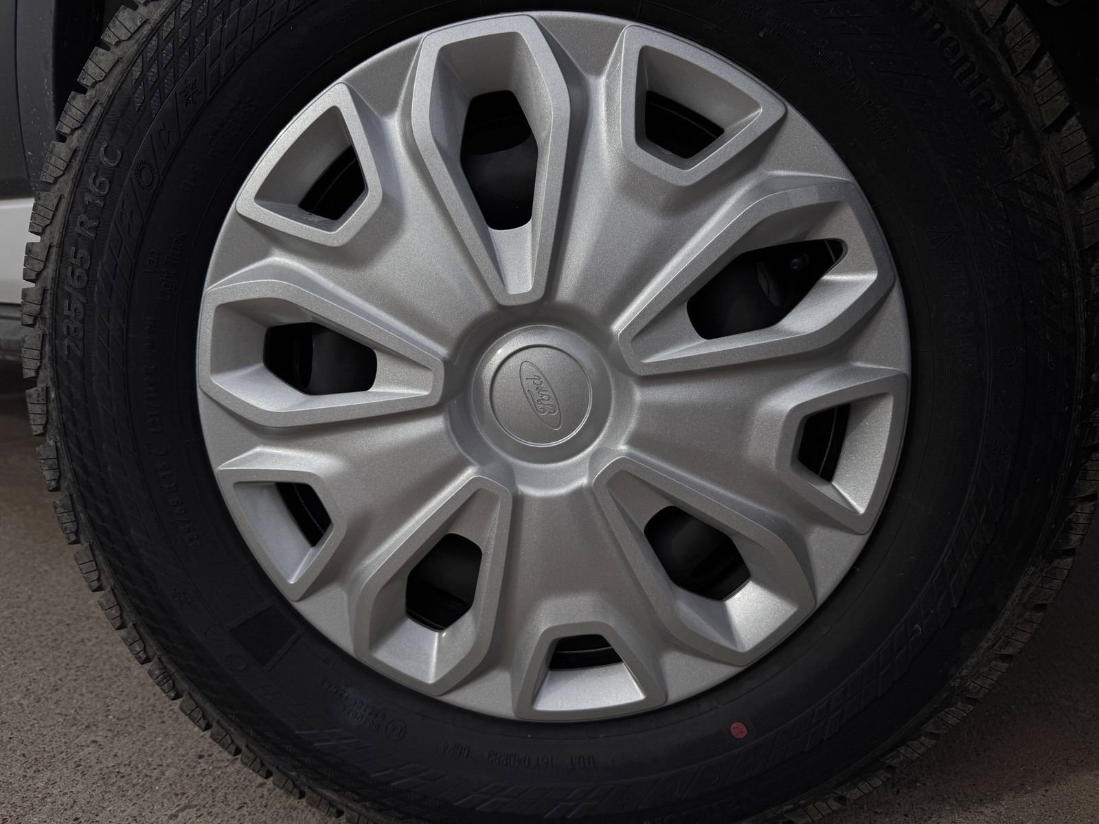 New 2024 Ford Transit 350 w/ Interior Upgrade Package image 9