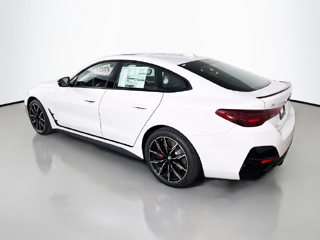 Used 2026 BMW i4 xDrive40i w/ M Sport Package AWD/4WD image 5