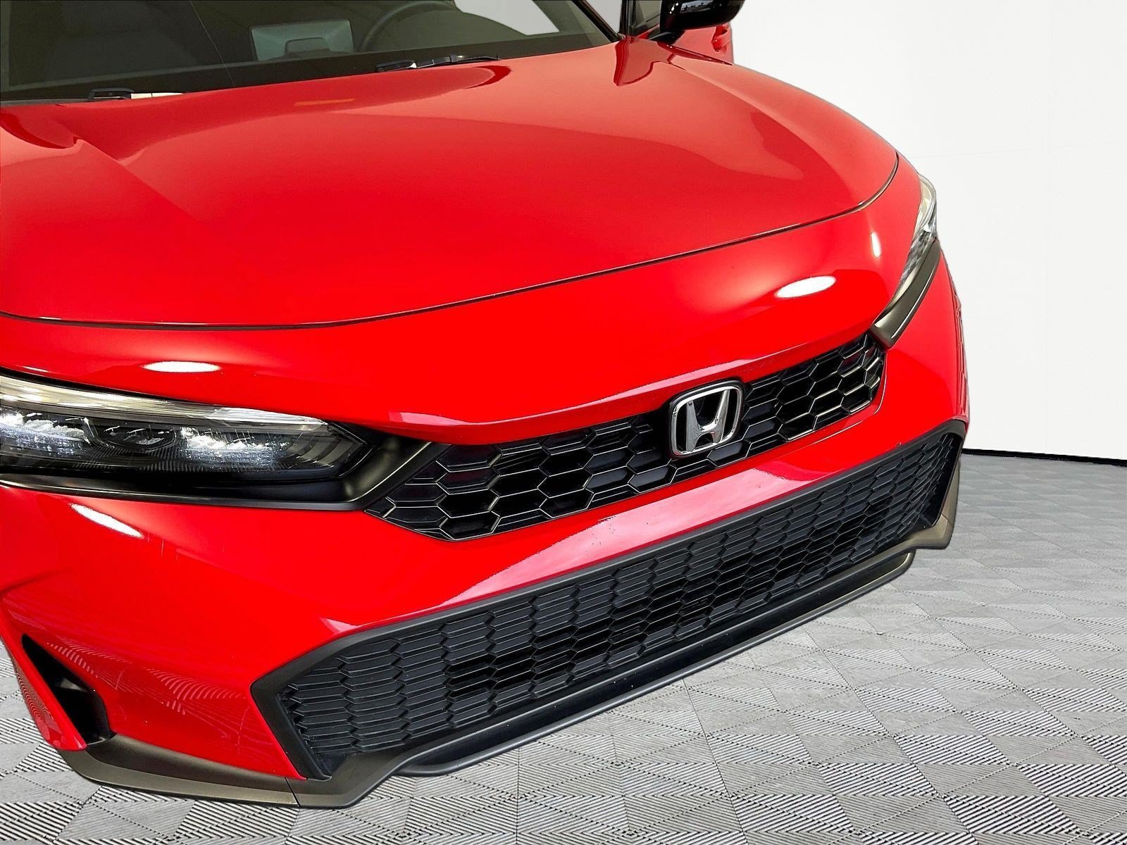 Used 2025 Honda Civic Sport image 31