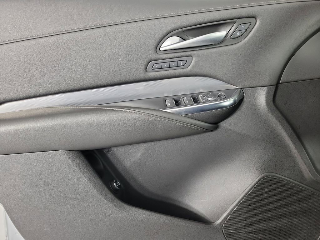 Certified 2025 Cadillac XT4 Premium Luxury image 18