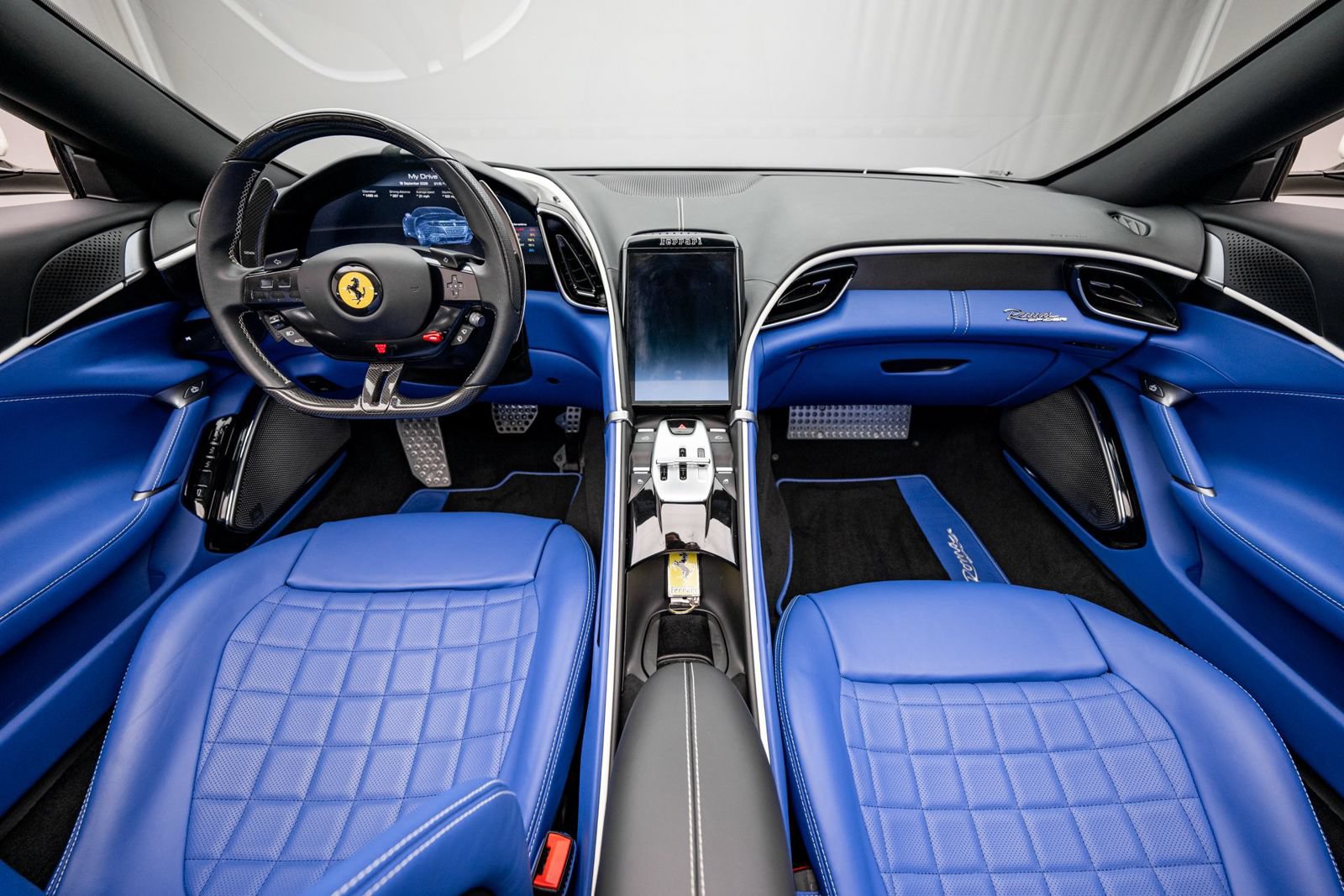 Used 2025 Ferrari Roma Spider RWD image 18