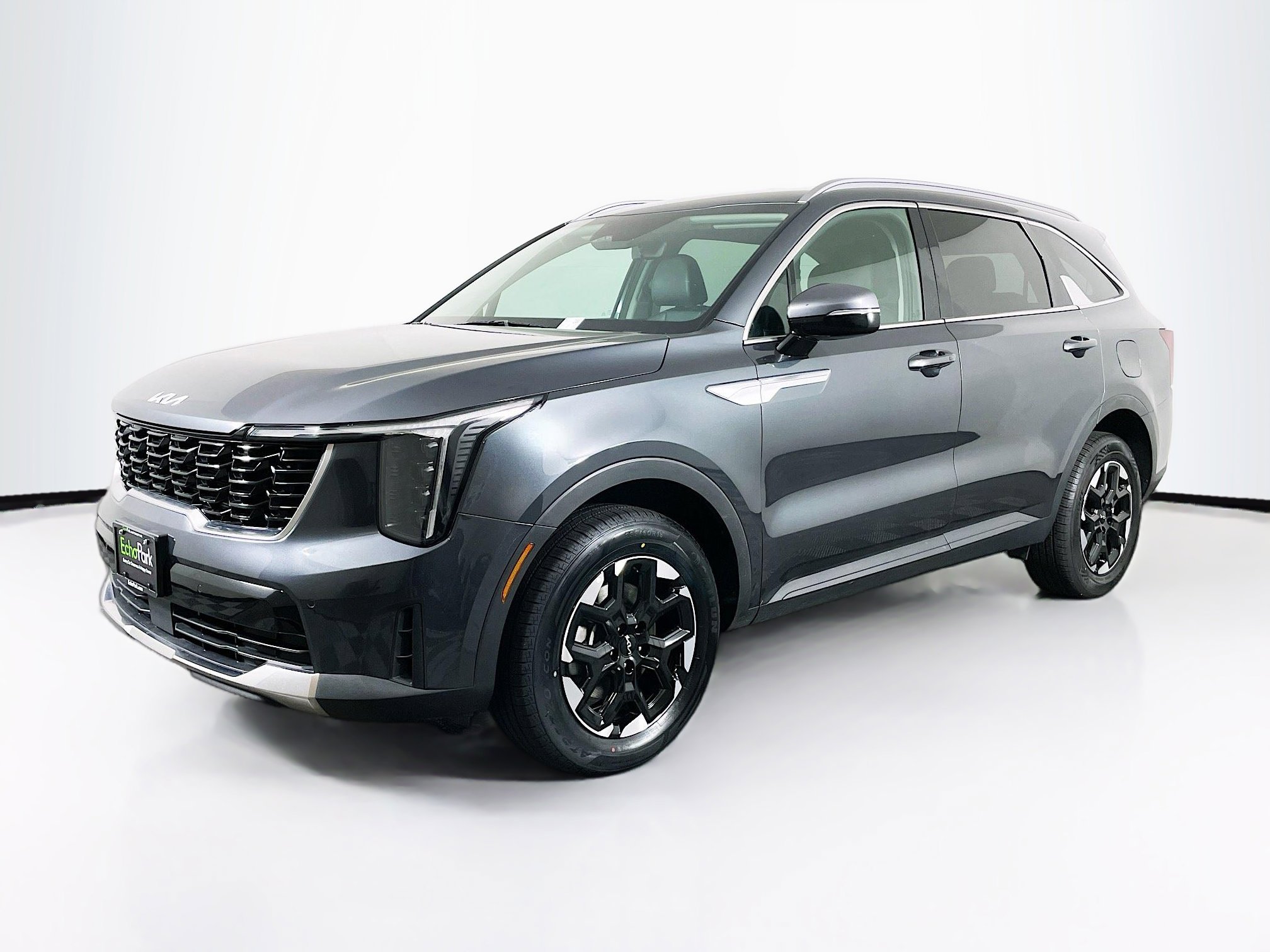 Used 2024 Kia Sorento S image 3