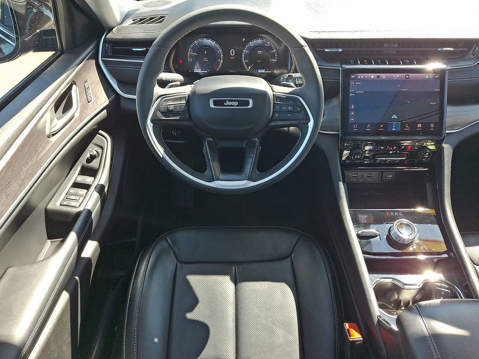 Used 2023 Jeep Grand Cherokee Limited w/ Luxury Tech Group II AWD/4WD image 12