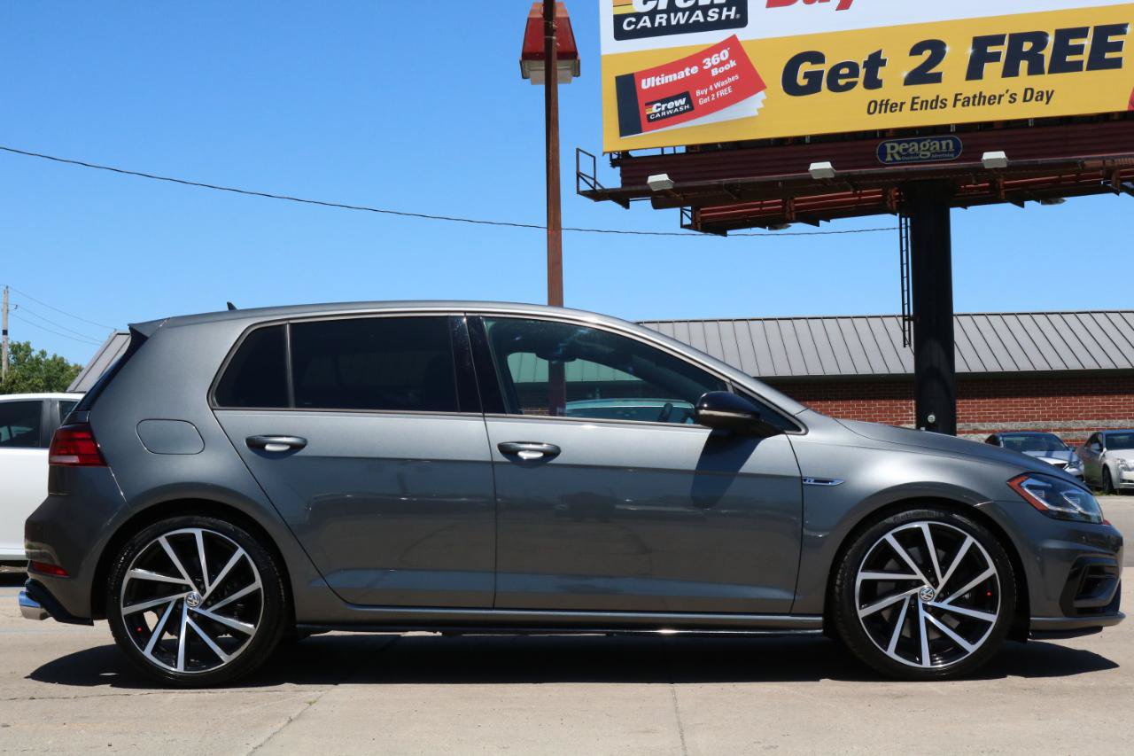 Used 2019 Volkswagen Golf 4-Door AWD/4WD image 10