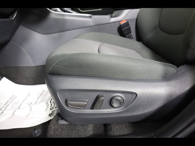 Used 2025 Toyota RAV4 XLE image 21
