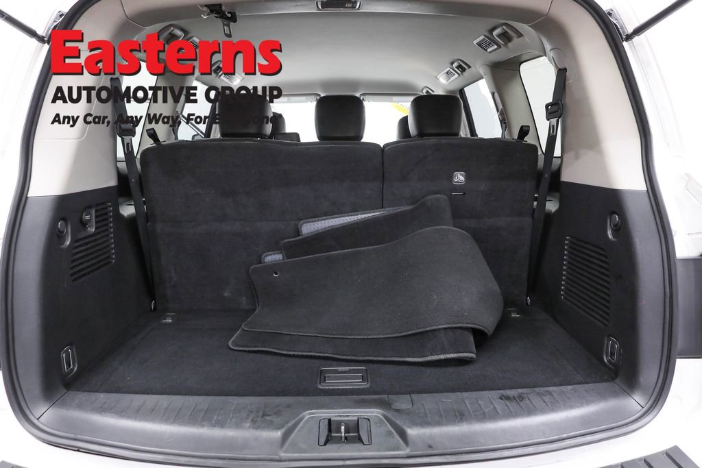 Used 2024 Nissan Armada SV image 9