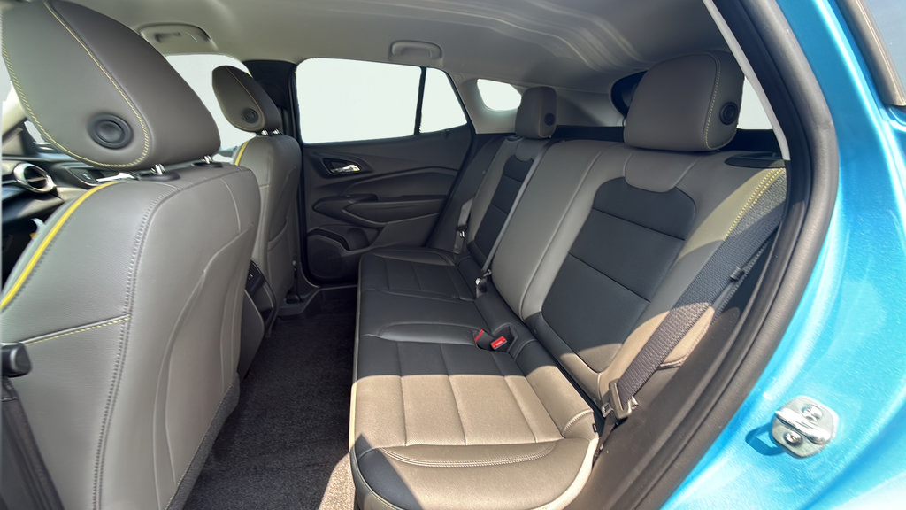 Used 2025 Chevrolet Trax ACTIV w/ Driver Confidence Package FWD image 36