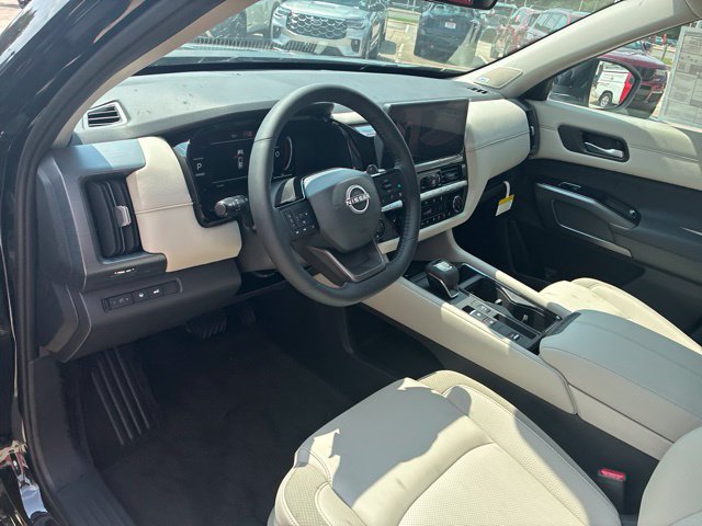 New 2026 Nissan Pathfinder SL FWD image 11