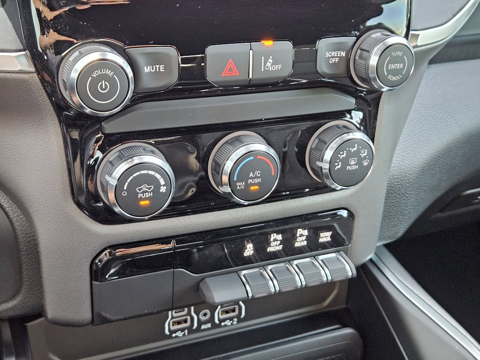 New 2026 RAM 1500 Tradesman AWD/4WD image 20