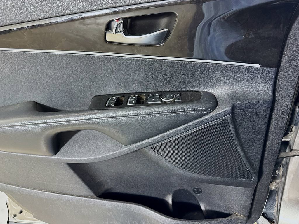 Used 2016 Kia Sorento L FWD image 14